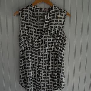 Vintage camera printed top